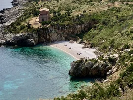 Posizione strategica: hotel sul mare a San Vito Lo Capo Posizione strategica: hotel sul mare a San Vito Lo Capo